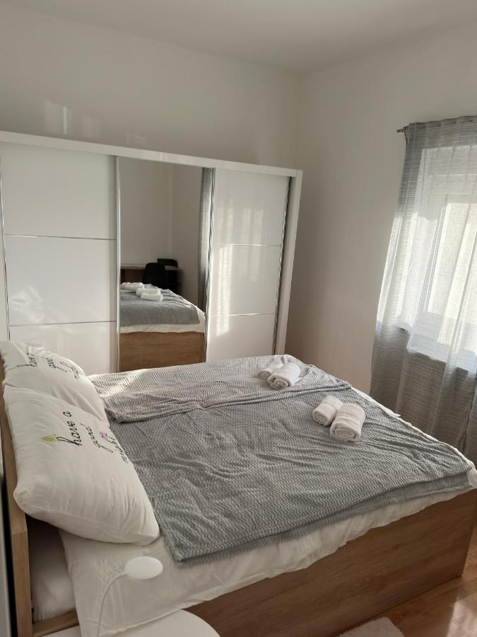 Rent 1 Appartamento Ossero