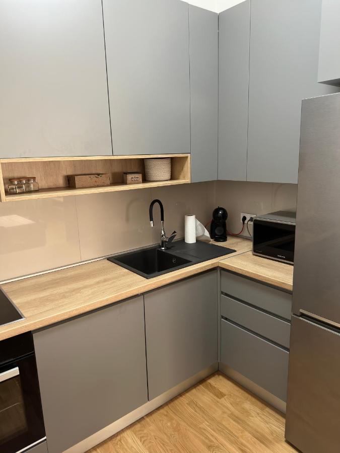 Rent 1 Appartamento Ossero